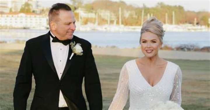 Brad Lea's Wife's Age Difference Unveiled