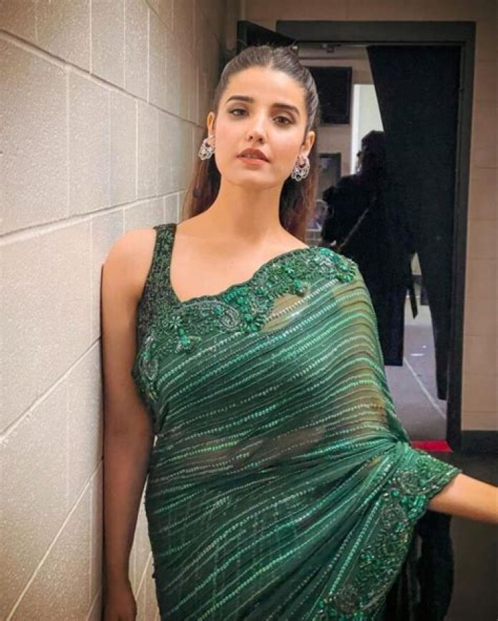 Unlock The Secrets Of Hareem Farooq's Net Worth